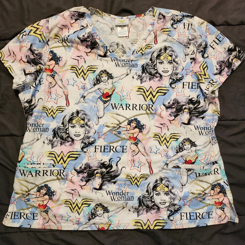 Wonder Woman 3X Scrub Top